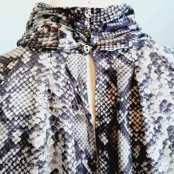 Zara 100% silk python print blouse - Picture 4 of 6